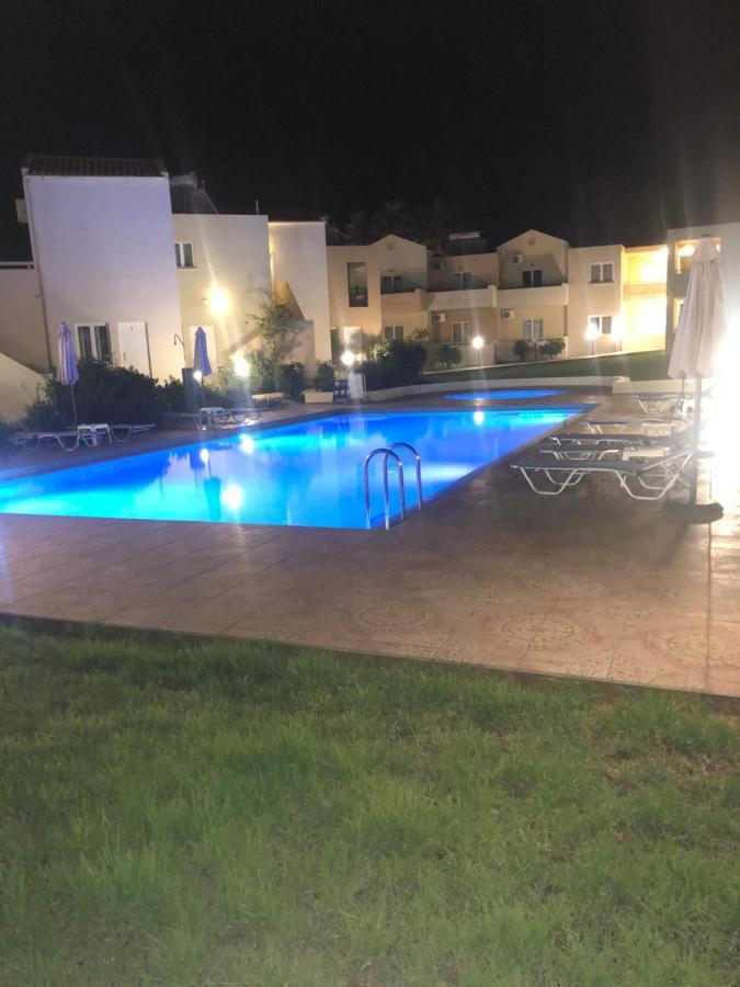 Dimitris Apartments Platanés Exteriör bild