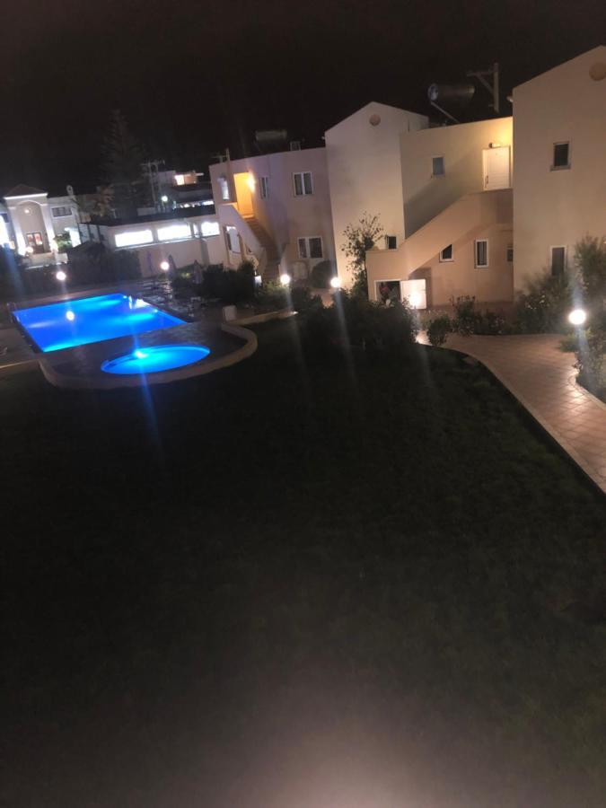Dimitris Apartments Platanés Exteriör bild