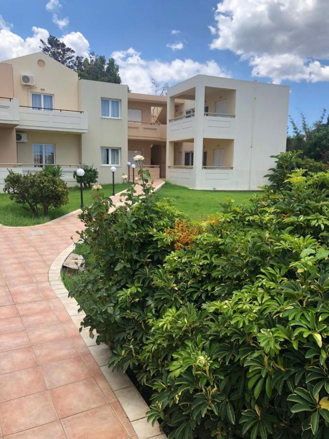 Dimitris Apartments Platanés Exteriör bild