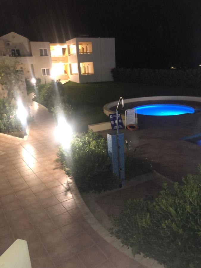 Dimitris Apartments Platanés Exteriör bild